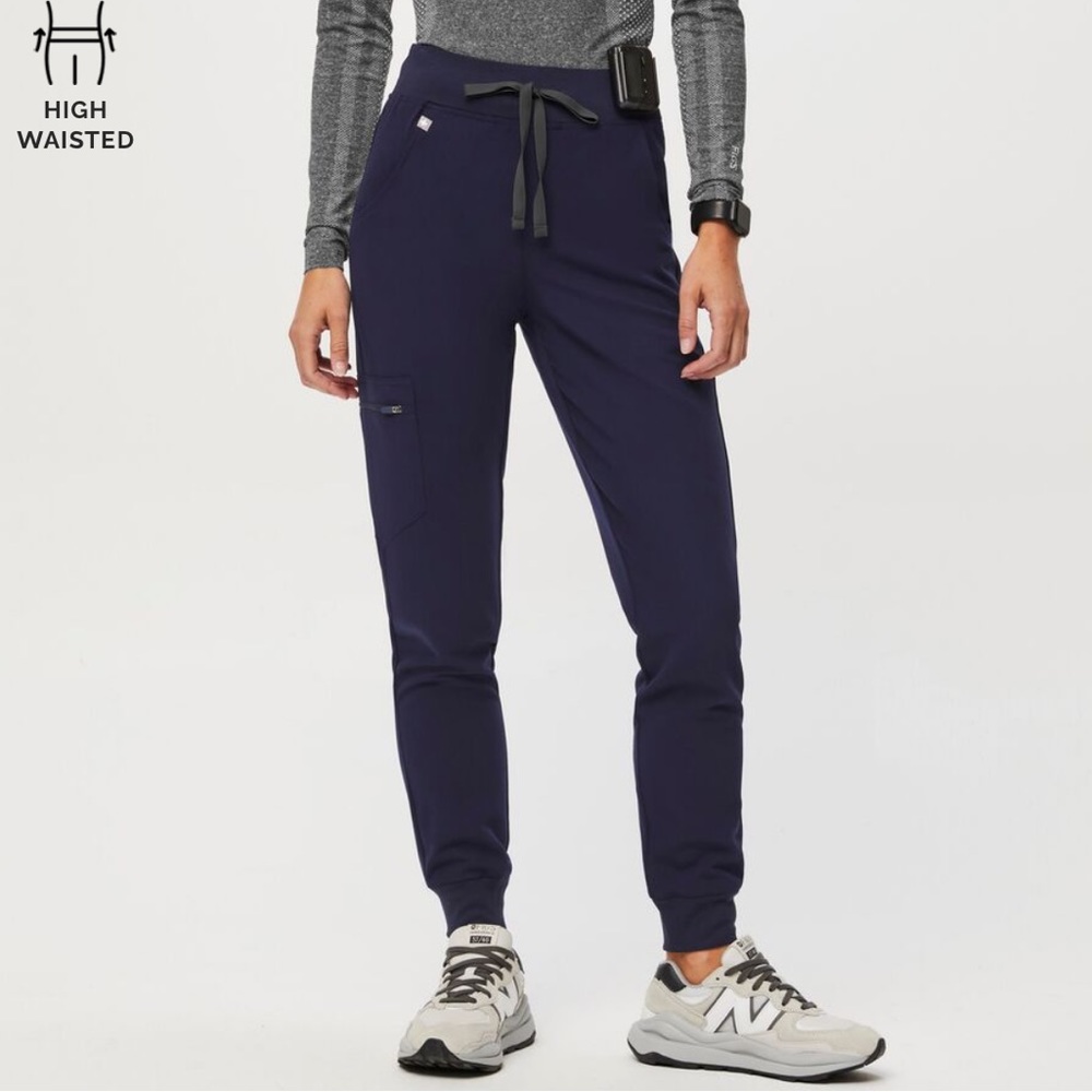 Figs High Waisted Zamora Jogger Scrub Pants - Size XS , Length Regular